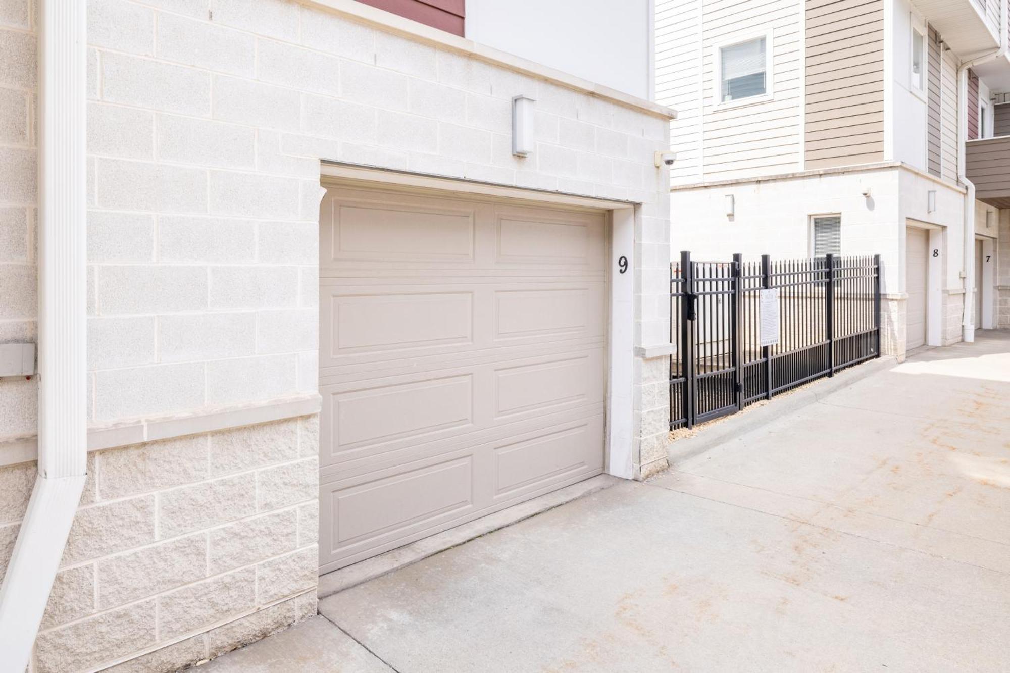 Luxury Downtown Townhome Private Garage Unit 9 Cleveland Esterno foto